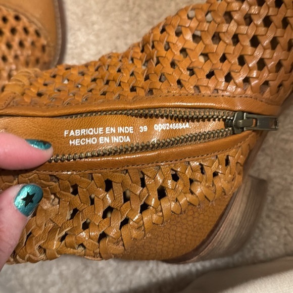 FREE PEOPLE | Size 39 | In the Loop Boot - Picture 9 of 10